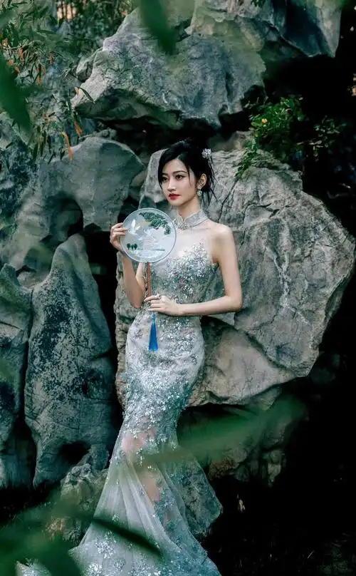 景甜迷人旗袍写真精选今日妆容