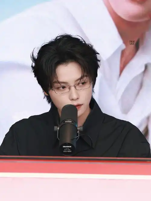 肖宇梁超话#berrything莓事甜分制造官肖宇梁#  240