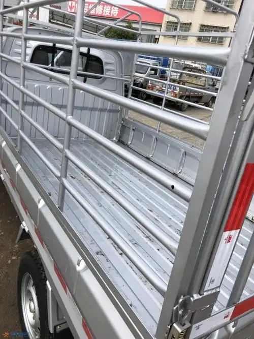 2018年2月五菱荣光栏杆小卡