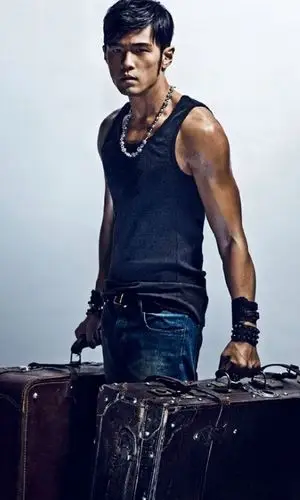 周杰伦秀肌肉帅气手机壁纸