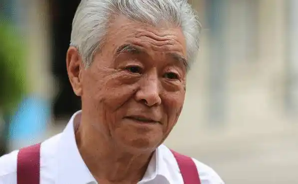 优秀演员崔可法,快到80岁时还演戏,被称最帅气的爷爷_作品_时候_明星