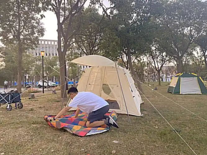 看老公搭帐篷感觉男子力upup