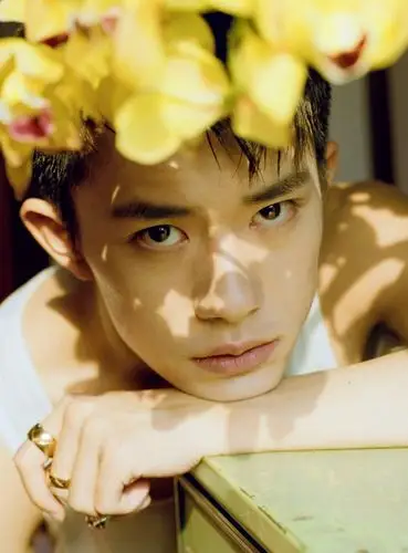 易烊千玺 #tfboys 红秀grazia红秀十周年杂志封面 高清