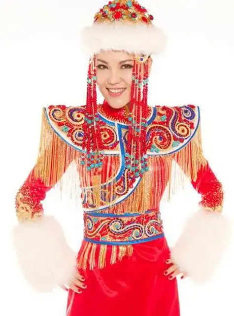 少数民族音乐协会年轻会员,少数民族红色形象大使,歌手,毕业于中央