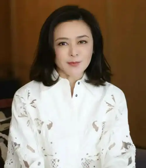 关之琳惹争议!公开回应称她是正白旗,网友却说没兴趣|祖籍_网易订阅