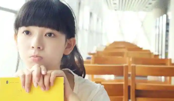 陈瑶高中时期的照片网友直呼太可爱