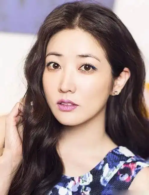 韩国女演员崔贞媛