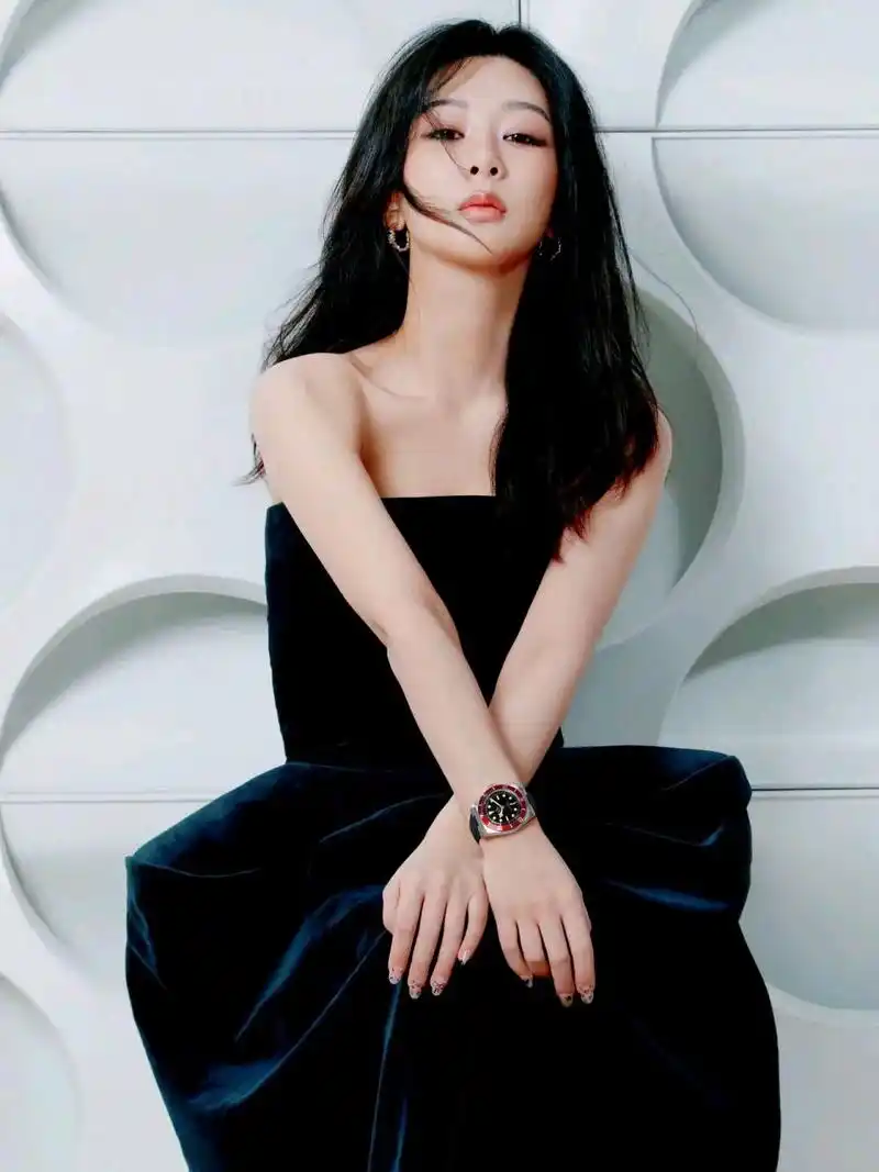 杨紫#娱乐大赏# #一眼沦陷# #明星的那些神图