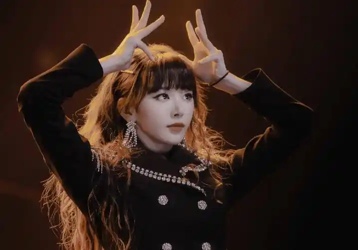 原创青春有你2收官孔雪儿素颜出镜没化妆气质都不一样了