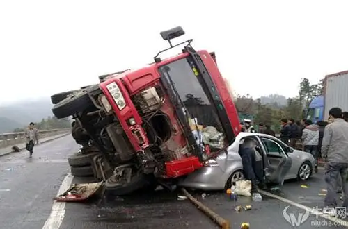 在大车眼中小车的行为都是在作死