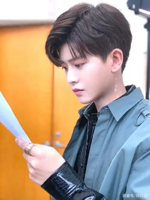 任嘉伦的最新照片,这颜值你打几分?