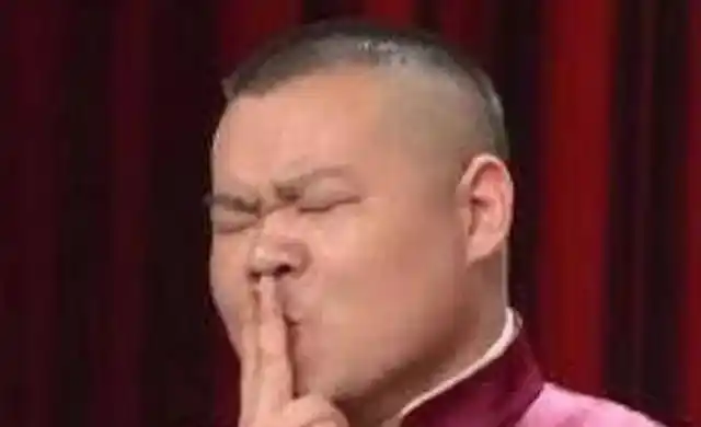 岳云鹏的烟瘾有多大不大的烟灰缸里超过15个烟头