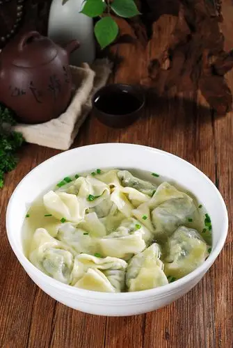 荠菜鲜肉大馄饨