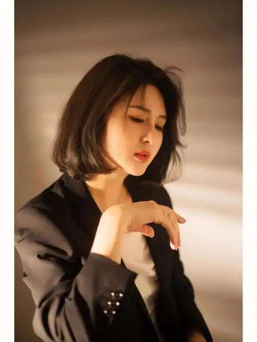 写真#现代简约#南宁约拍#肖像照#个人形象照#气质女神#女生必看#又适