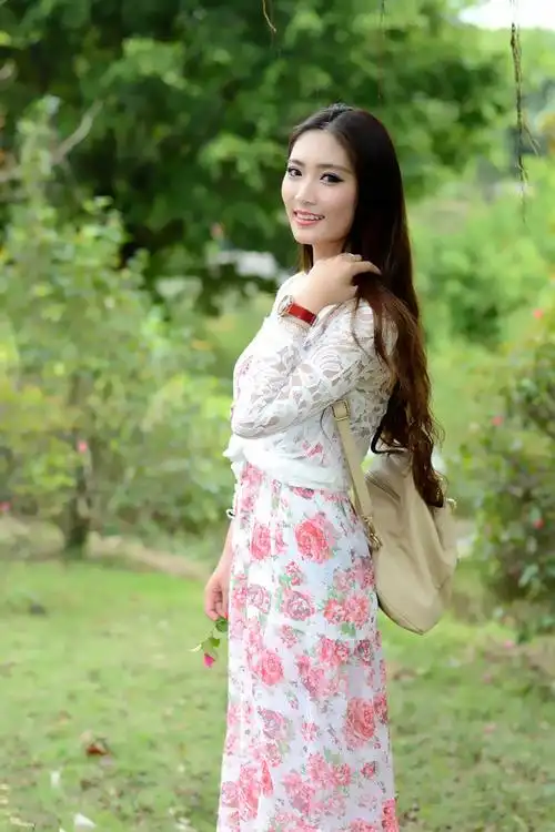 相约一份美丽 赠玉环(任妙音 怎能把你忘 · 620)