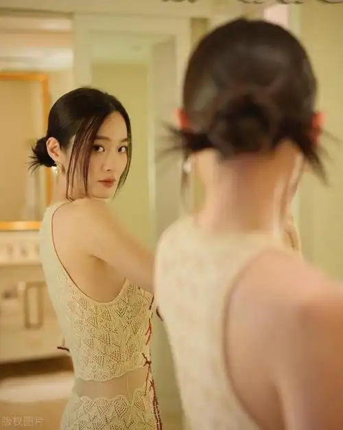 胡定欣这身材,这才是尤物啊!|娱乐圈|性感美女_网易订阅