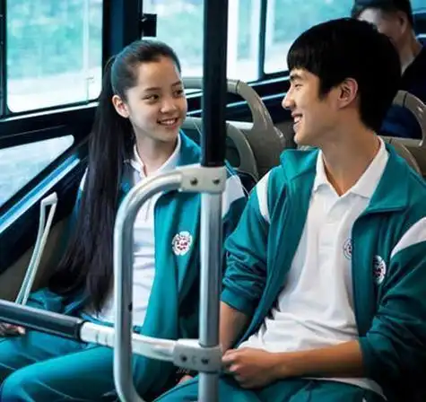 00后小花来抢饭碗了,各有特色青春洋溢,后浪将被拍到