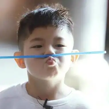 蠢萌嘟嘴小孩头像高清超萌嘟嘴的可爱小孩头像