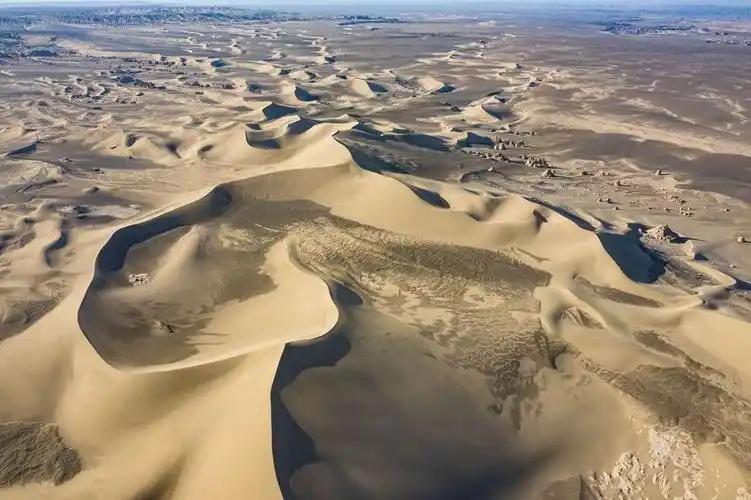 其它 南疆哈密戈壁无人区摄影创作小记 写美篇沙漠红柳 小南湖雅丹