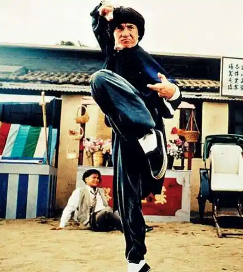 功夫巨星成龙:与林凤娇隐婚,和章子怡传绯闻,最大遗憾是邓丽君!