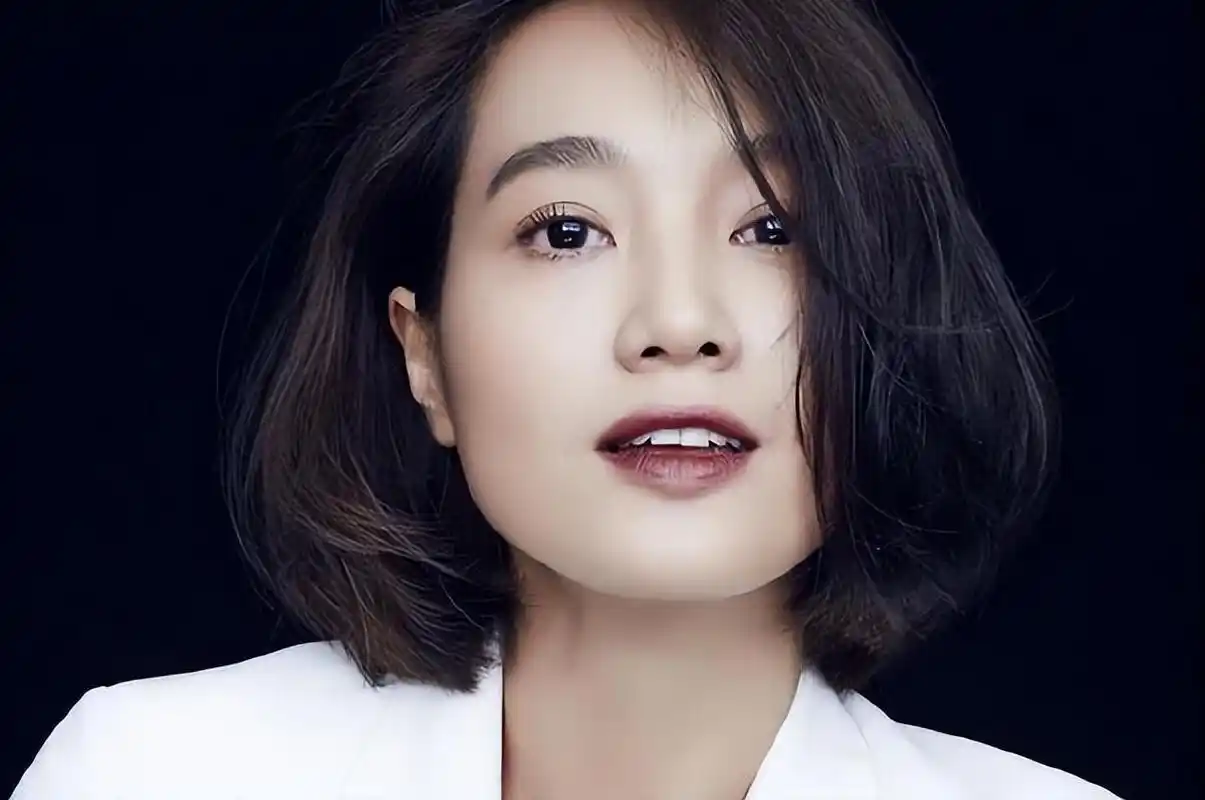 从巅峰到谷底,婚姻选择背后的代价与幸福 朱丹,曾经的电视节目主持人