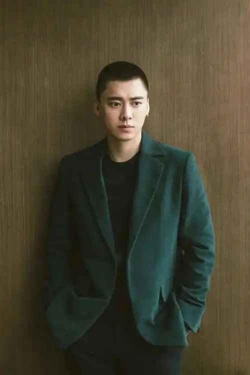 你觉得哪位配上寸头最帅?