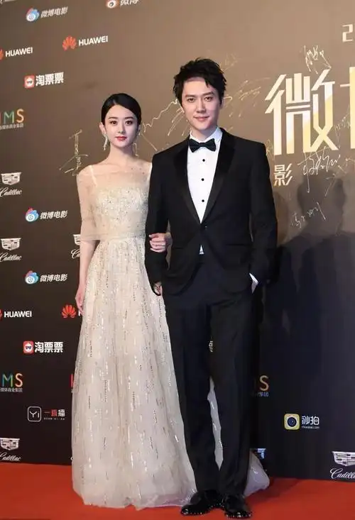 赵丽颖顺利"卸货"男宝一枚,冯绍峰晒脚丫,网友:喜迎金猪宝宝