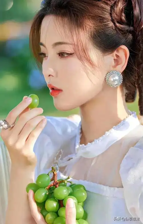 杨超越明星壁纸(60)