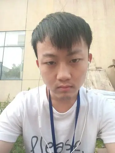 像我这样两边额头没头发,头发软,贴头皮,适合什么发型,如果烫适合哪