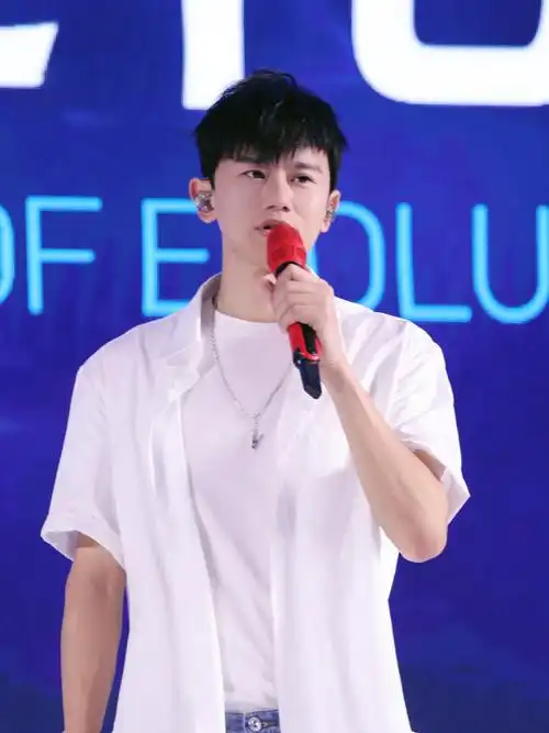 张杰#[9.6温碧泉品牌活动]依旧温暖的你91一场如初的相遇