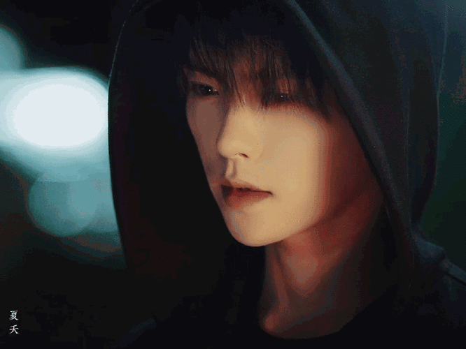 肖宇梁 纯元瓶#肖瓶让我知道了,原来张起灵并不是面瘫不是冷血,他是