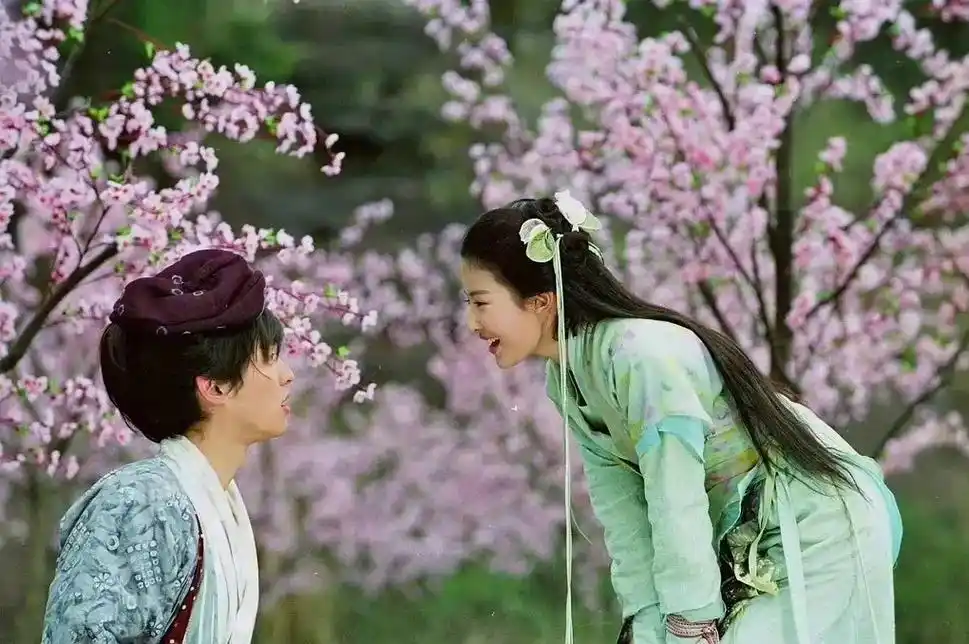 胡歌刘亦菲 #仙剑十年之约 少年相识,顶峰相见.迟来的十年 - 抖音