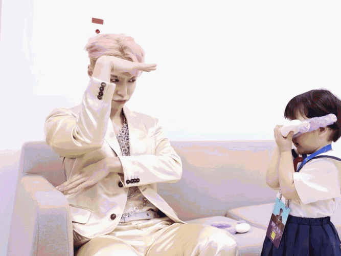 张艺兴与瑶一瑶梦幻联动网友瞬间不知道该羡慕谁了