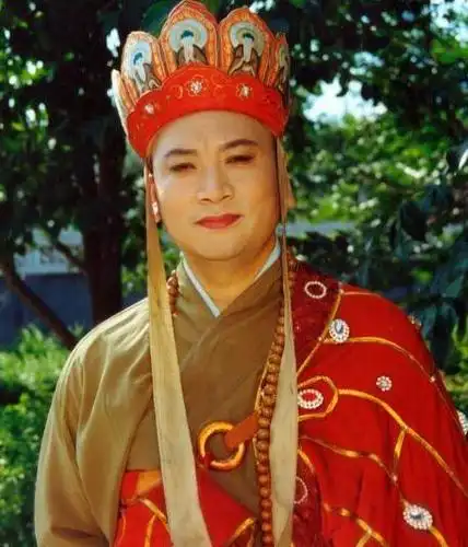 同是唐僧扮演者,一个街头卖唱,一个靠"吃软饭",谁更胜一筹?_迟重瑞