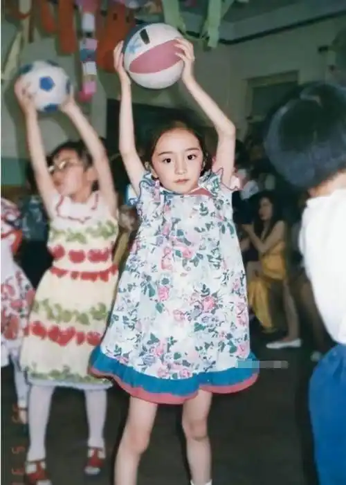 小糯米正面照曝光,看清颜值后,网友感叹:难怪杨幂不想公开_孩子_长相