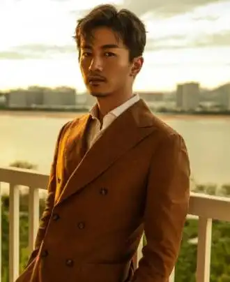 拥有"桃花眼"的4位男演员,看谁都深情,眼神自带"苏感"