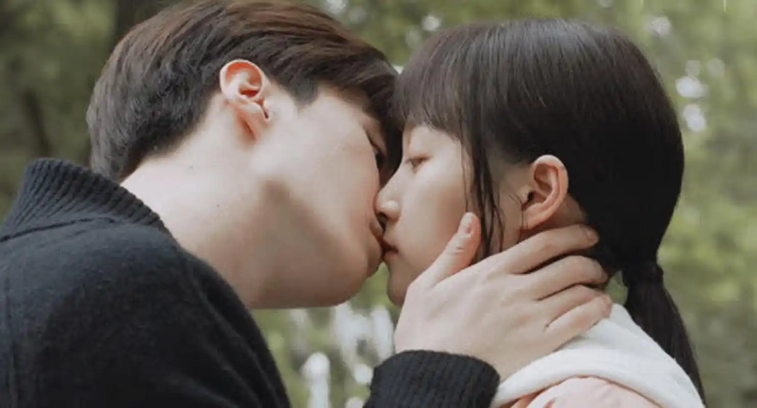 不知道关晓彤的演技有没有进步,但是范丞丞却很让人意外.