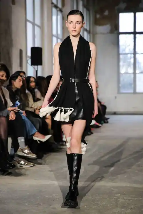 巴黎时装周——victoria/tomas品牌时装秀_新华社_法国巴黎_服装