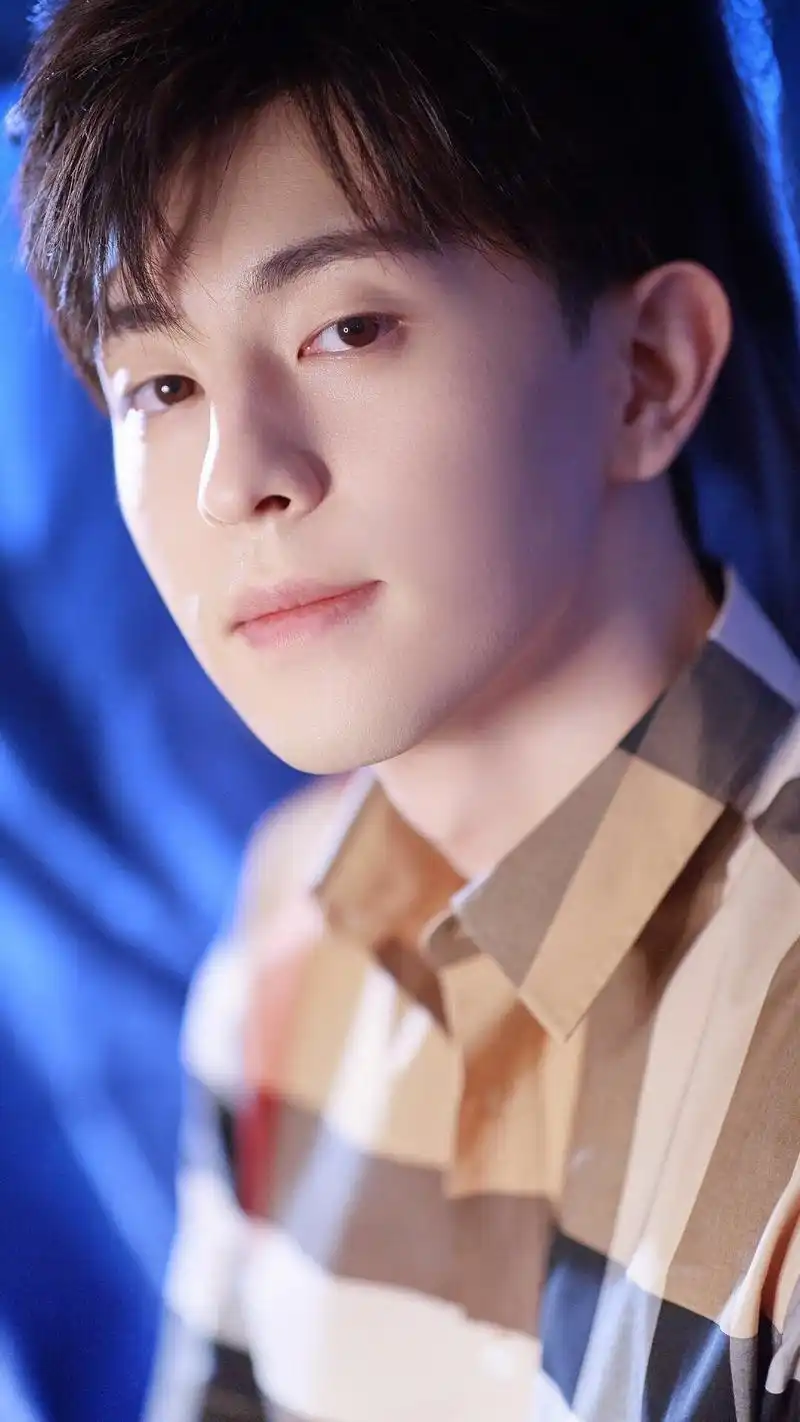 邓伦|写真里的优雅男士