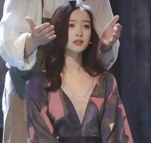 倪妮生图惊艳亮相粉丝惊叹不已真实美貌胜过精修