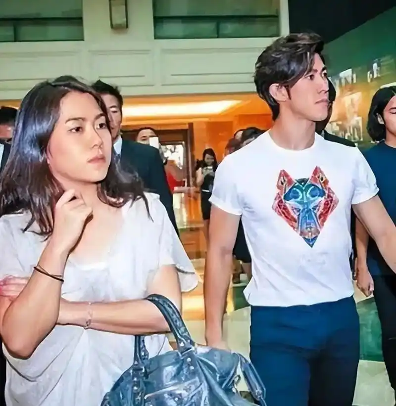 回顾四大天王黎明:追求舒淇无果,后娶助理为妻,婚后生一女