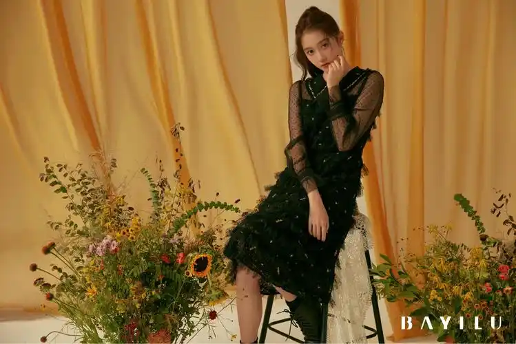 今日,时尚服装品牌芭依璐官宣青年演员关晓彤为品牌代言人,芭依璐推崇