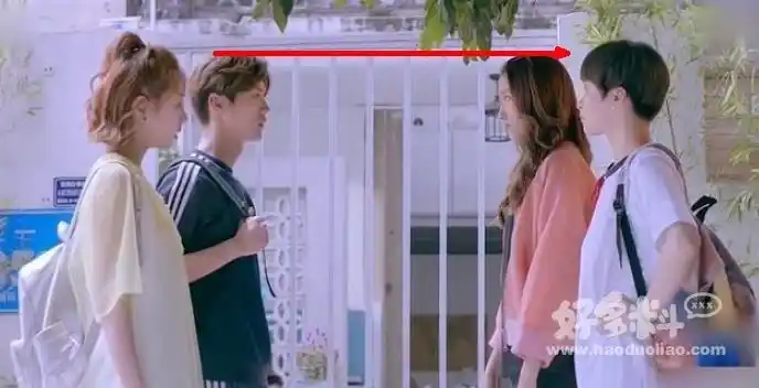 鹿晗和关晓彤身高相差多少两个人对比谁更高一些