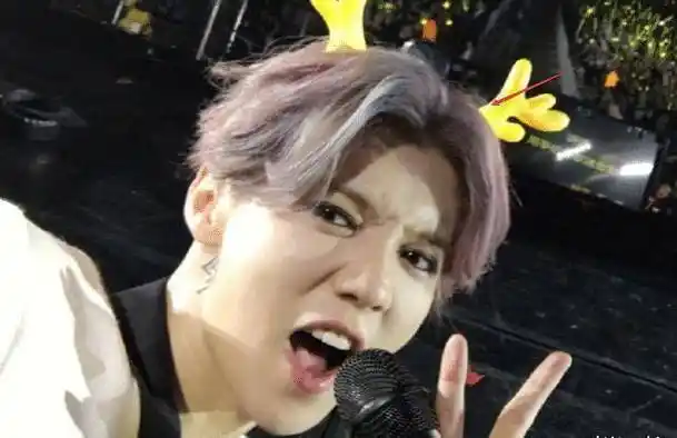 原创鹿晗出道生图火了关掉美颜如同卸妆暴露出真实颜值