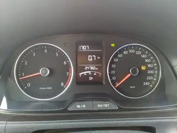 朗逸仪表盘显示一个白色汽车四个白线是什么故障?