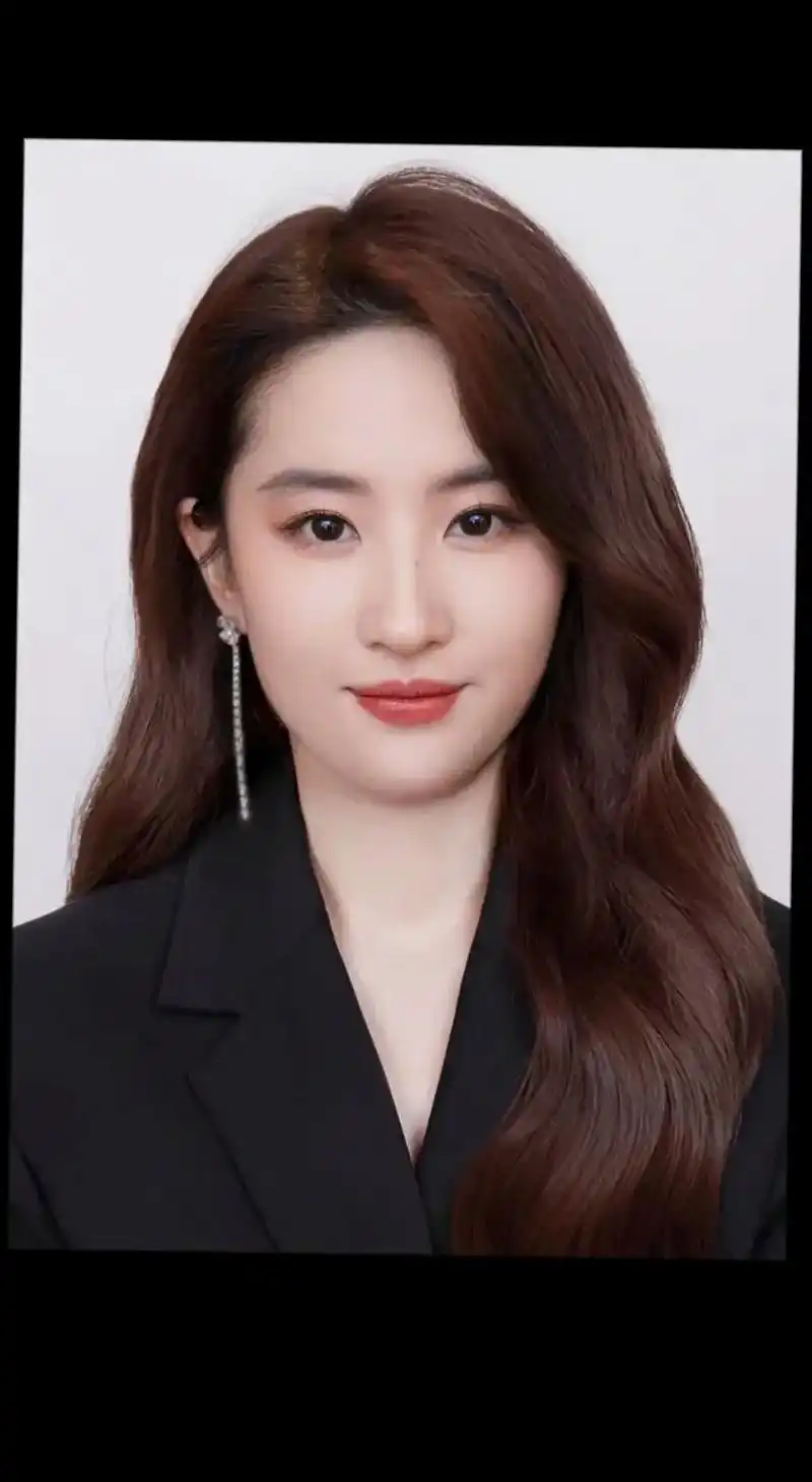 刘亦菲  #证件照  满天星辰不及你 - 抖音