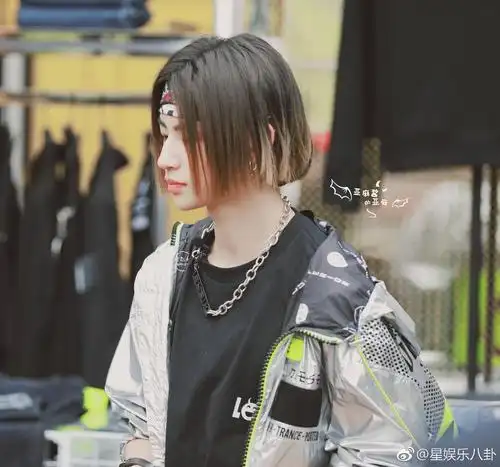 小鬼王琳凯新发型 小鬼王琳凯出席品牌活动饭拍图