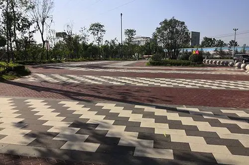 选择陶瓷透水砖的六大理由_地表