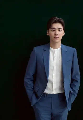 壹峰信分享李易峰昨日活动高清图 是蜜蜂心心念念的易中人