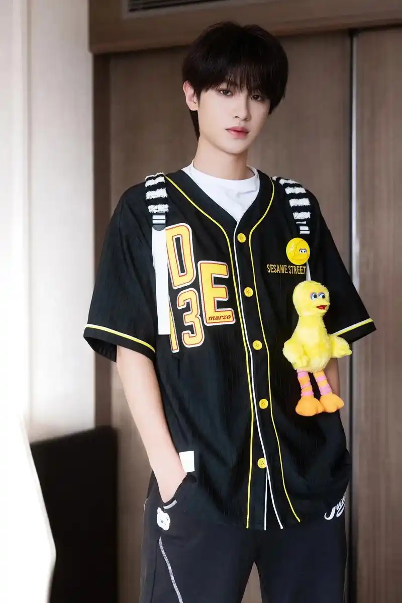 #极限挑战 10
奇葩睡衣 开启睡眠大作战 
时